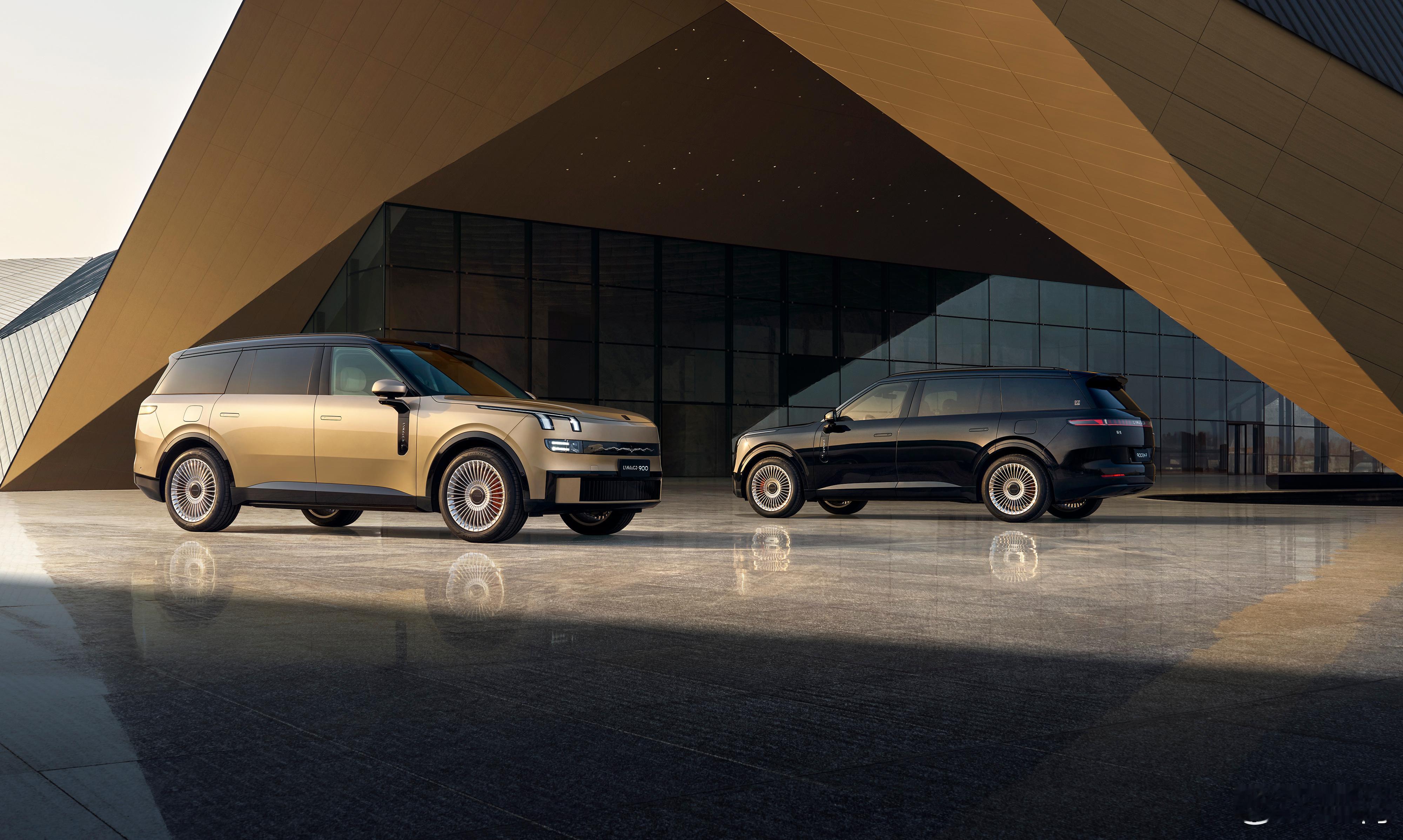 在全尺寸SUV和以大为美的用户审美趋势下，这两年各种9系层出不穷，而且最卷的都是