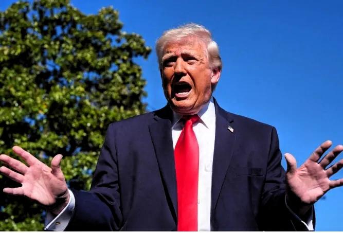 不想访华了？
特朗普突然召回驻华大使，财长公开骂中国！不是不来了，是戏演给几波人