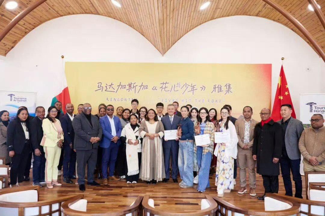 被花少7官宣排面 惊艳到，芒果在搞大事情。花儿与少年同心季多国联合打call ，