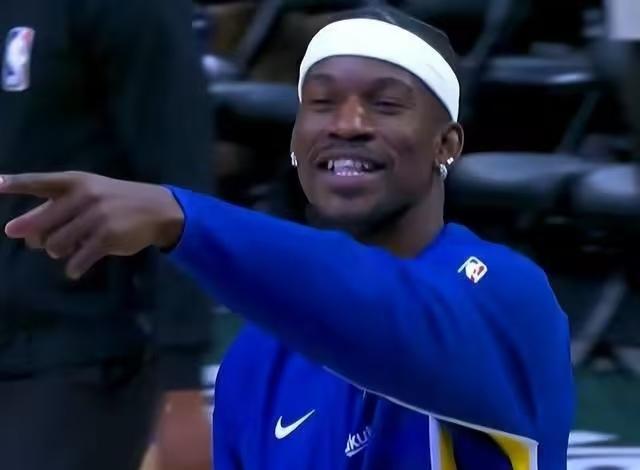 本场是勇士“12战10客”魔鬼赛程的开幕，而密集赛程对老将为主的球队尤为残酷。库