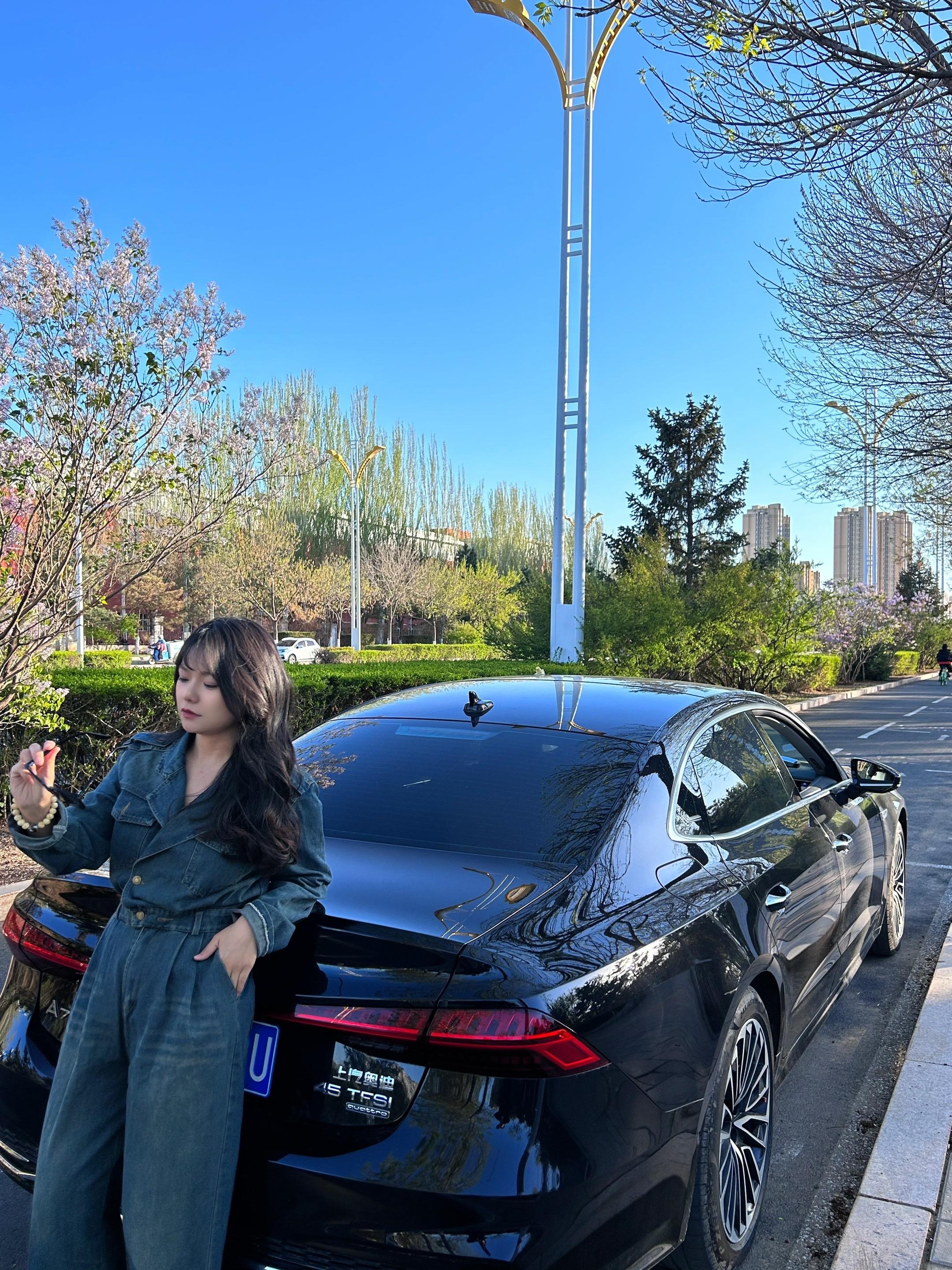 我说 我去接你 你说你不坐破奥迪