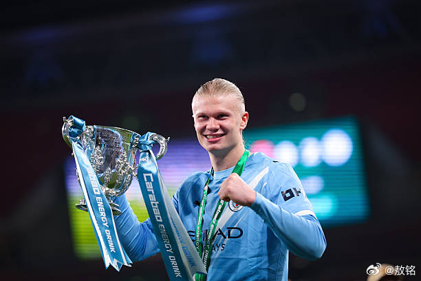 曼城 家家都有一本难念的经之核心问题系列。联赛杯夺冠，其实掩盖了曼城不少问题，不