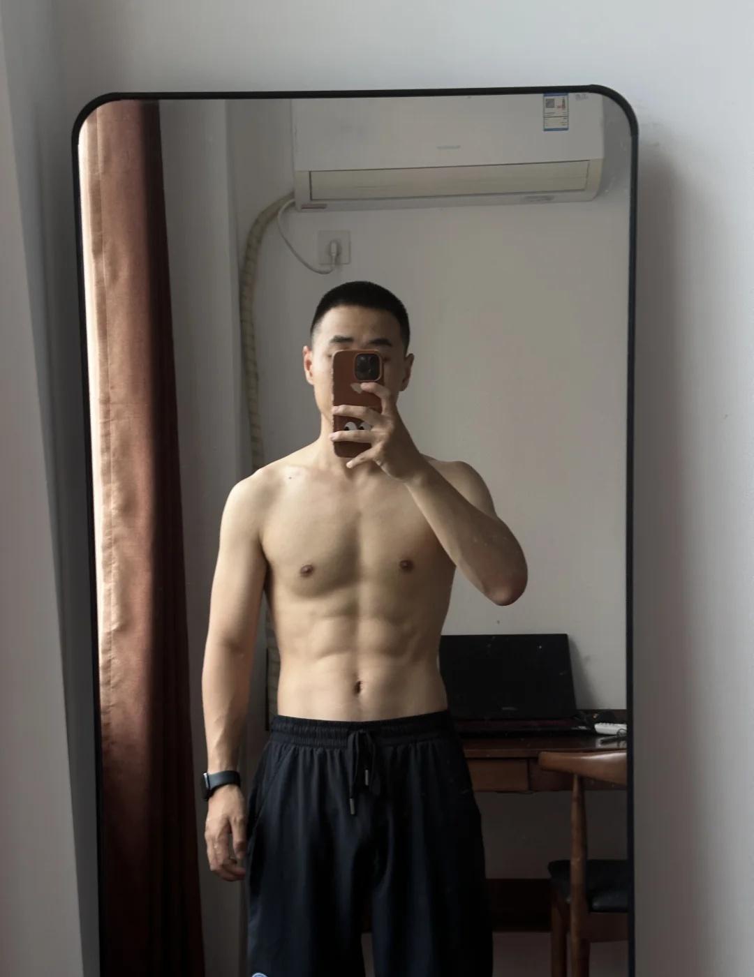 周五啦
腹肌 肌肉 退役 今天周五啦