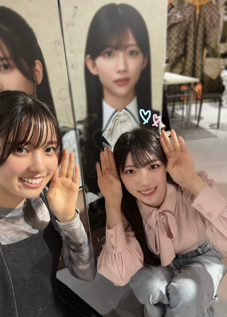 勝又春「最近人生初のMyカメラを買った。カメラで初めて一緒に撮ったのは、、、ひい