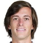 【前方高能预警！】
据“田径小报”特派记者吉列尔莫·拉伊偷偷爆料：皇马那位左路飞