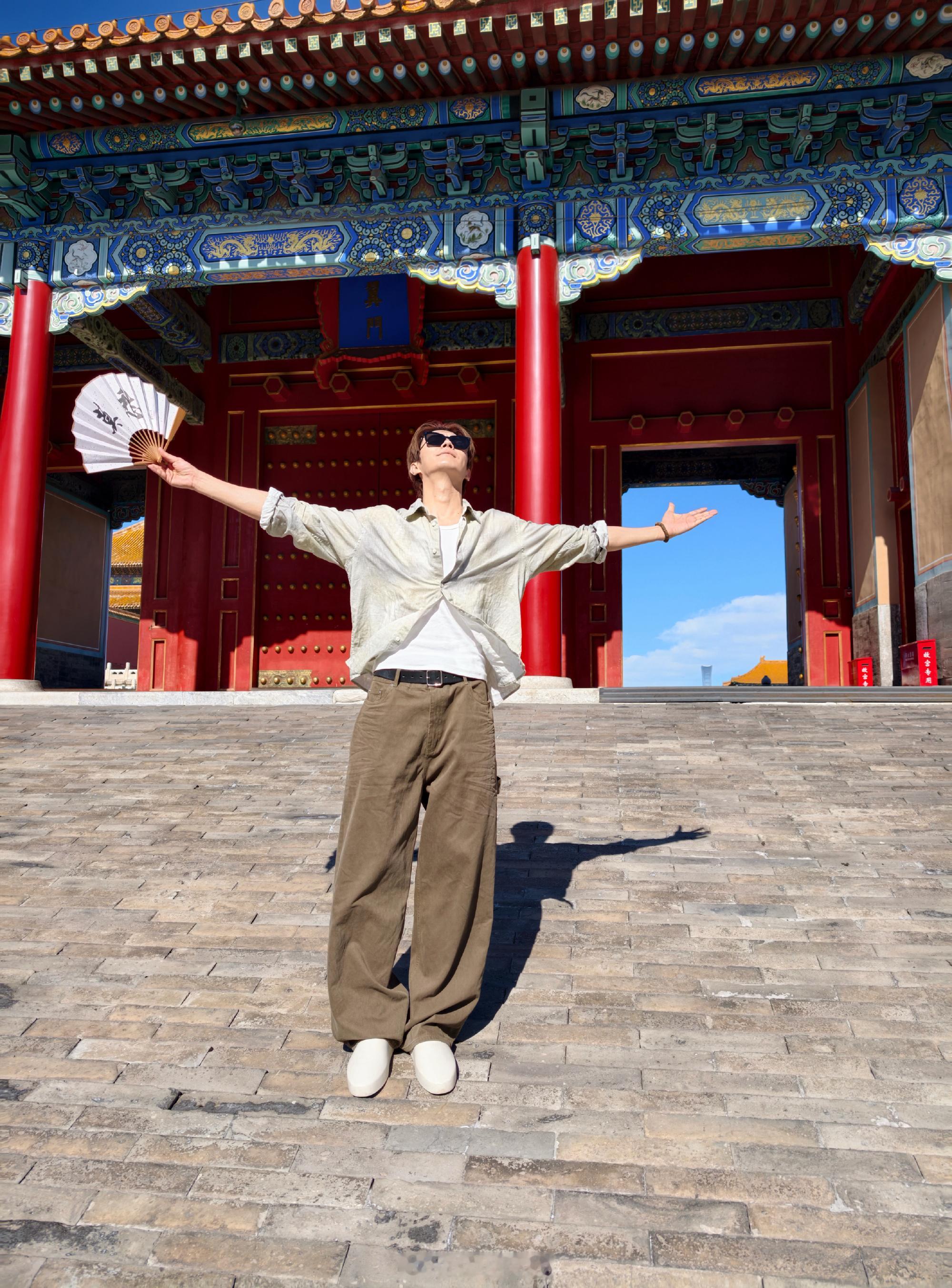 这么多年过去了，我的富察傅恒终于再一次回来了，他进皇宫来了哈哈哈许凯傅恒