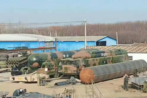 美国终于能安枕无忧了，原来中国的东风-41洲际导弹竟是这样的。

网上有人放出照