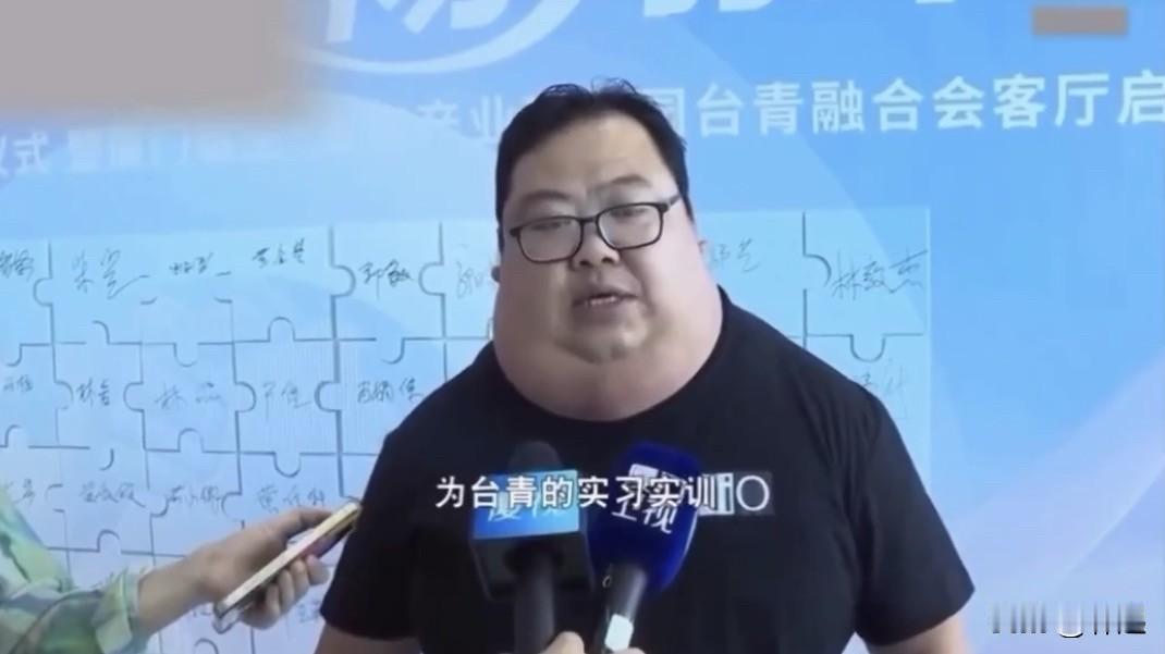 真人照片，不是PS，也不是派大星转世，他得的病叫马德龙，首要诱因：长期大量酗酒，