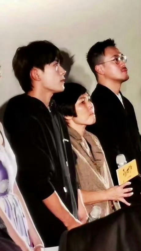 易烊千玺的鼻子四字 易烊千玺 yyqx 四字弟弟