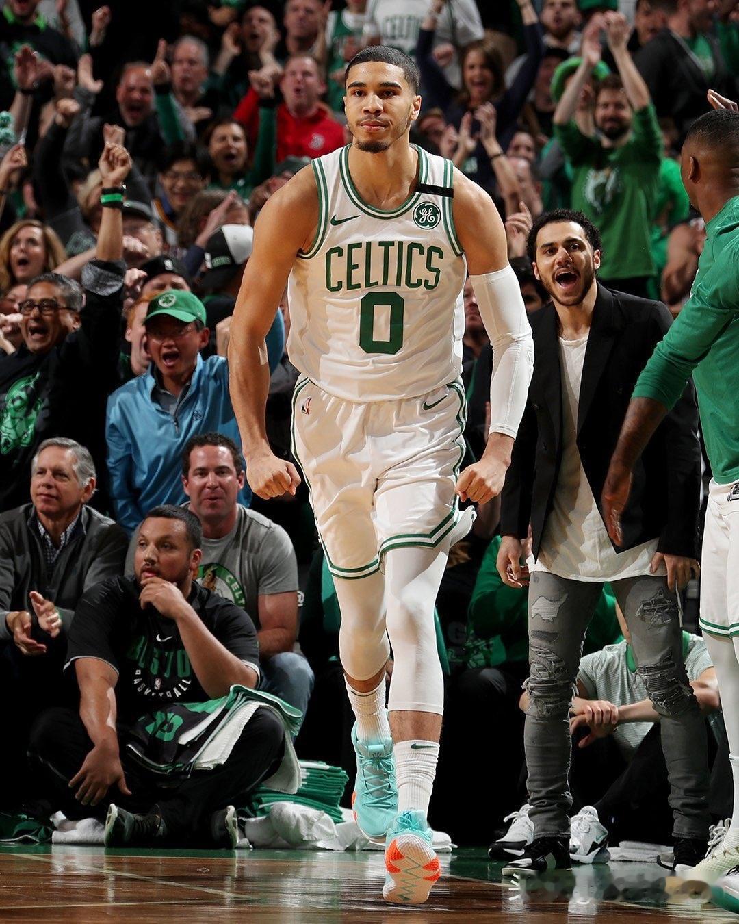 凯尔特人109-102骑士，暴露了以下三个事实：
 
1. 凯尔特人罚球更准且更