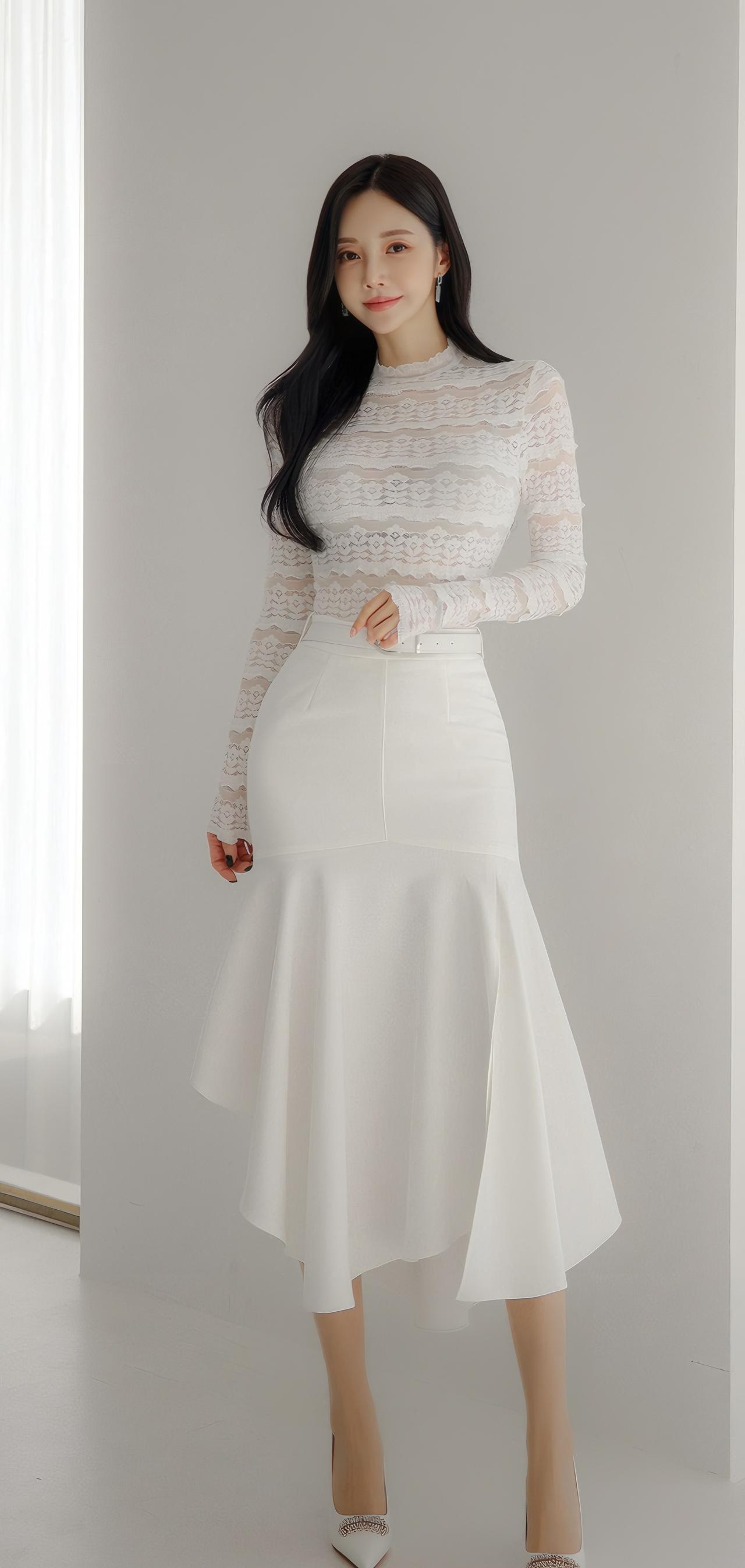 优雅白裙，蕾丝上衣，气质满满！