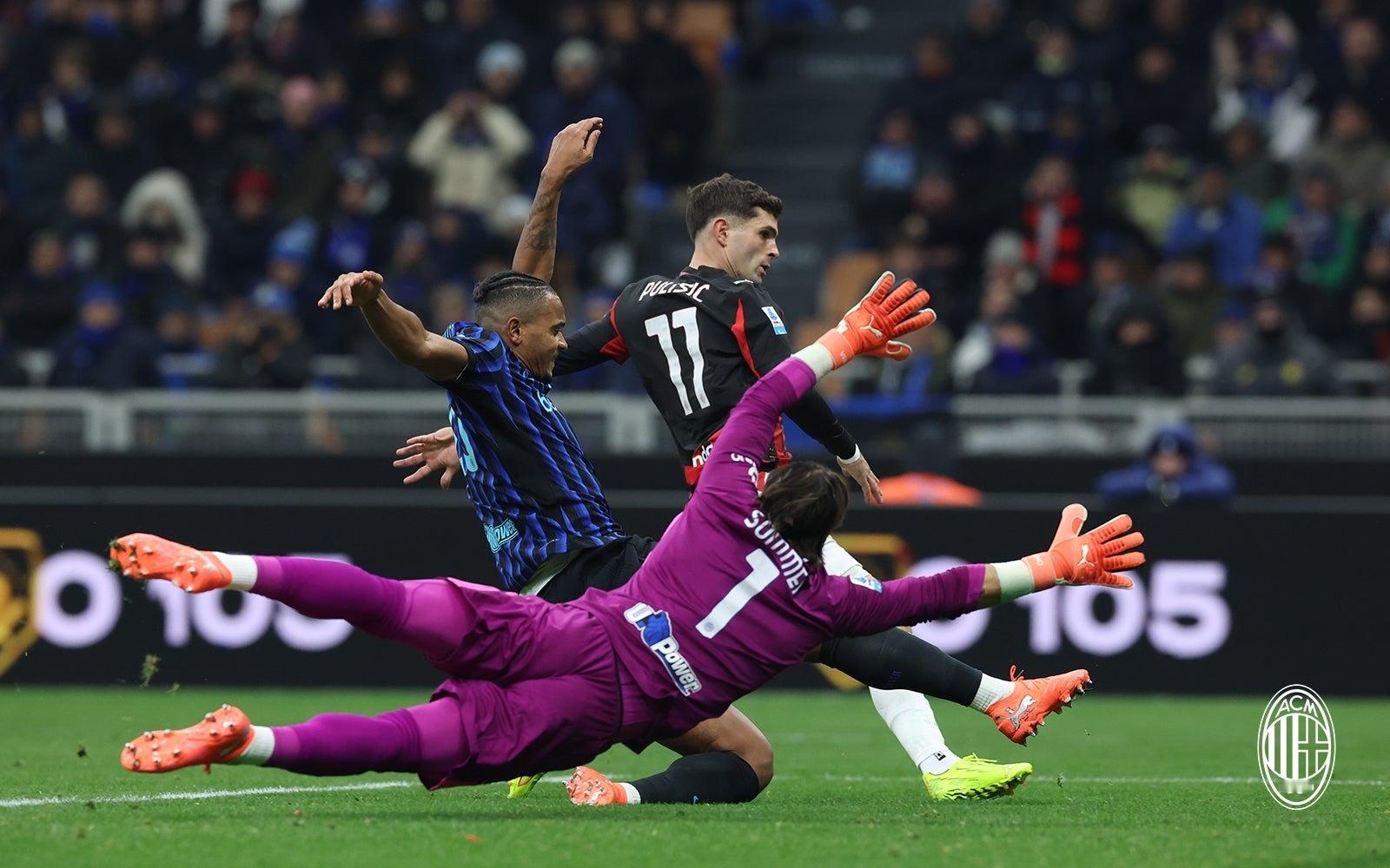 【比赛组图】 🔴⚫️ 众志成城，再次赢下。