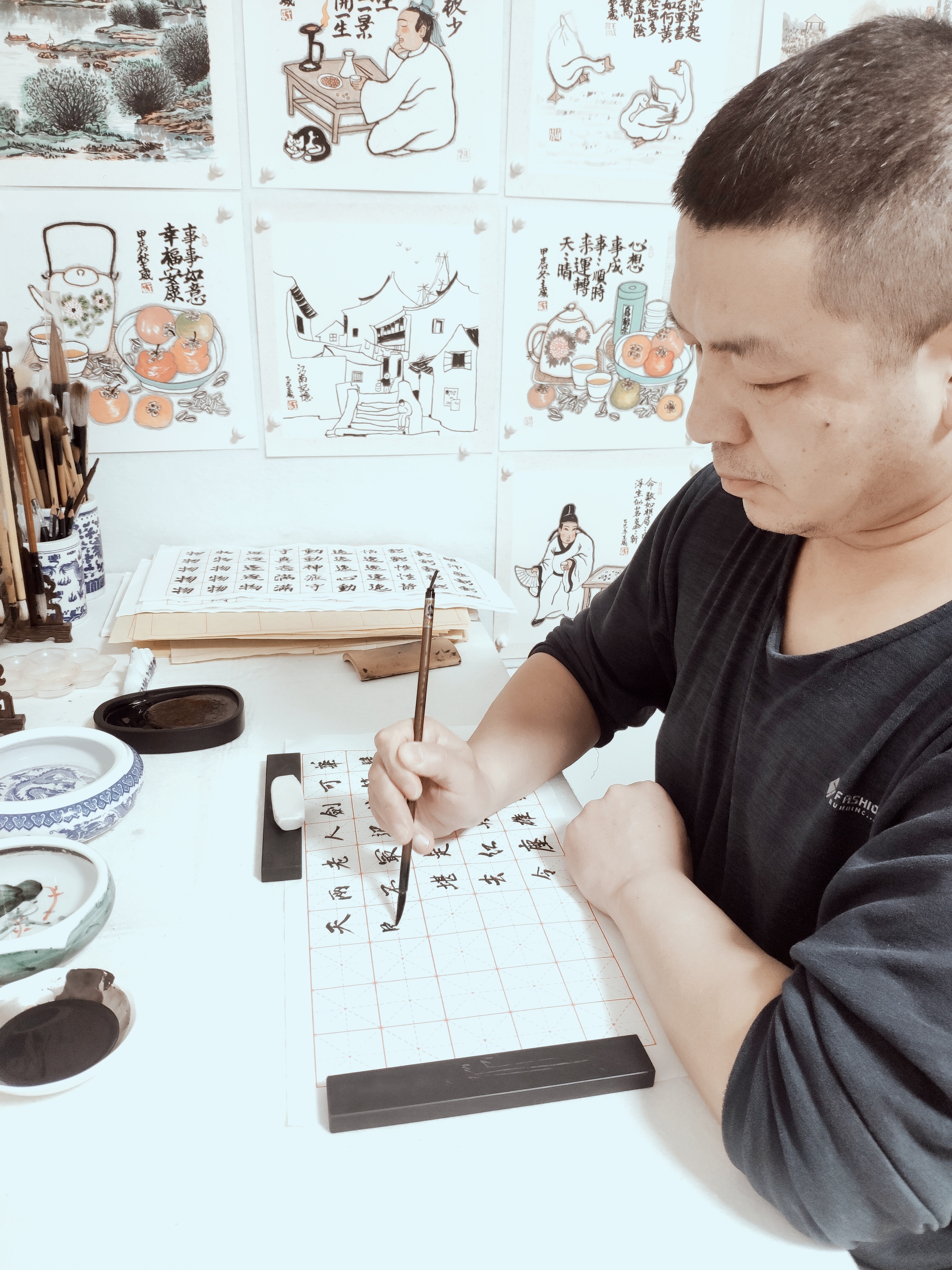 宁作小池明月，不随大江奔流。遇见艺术新城事