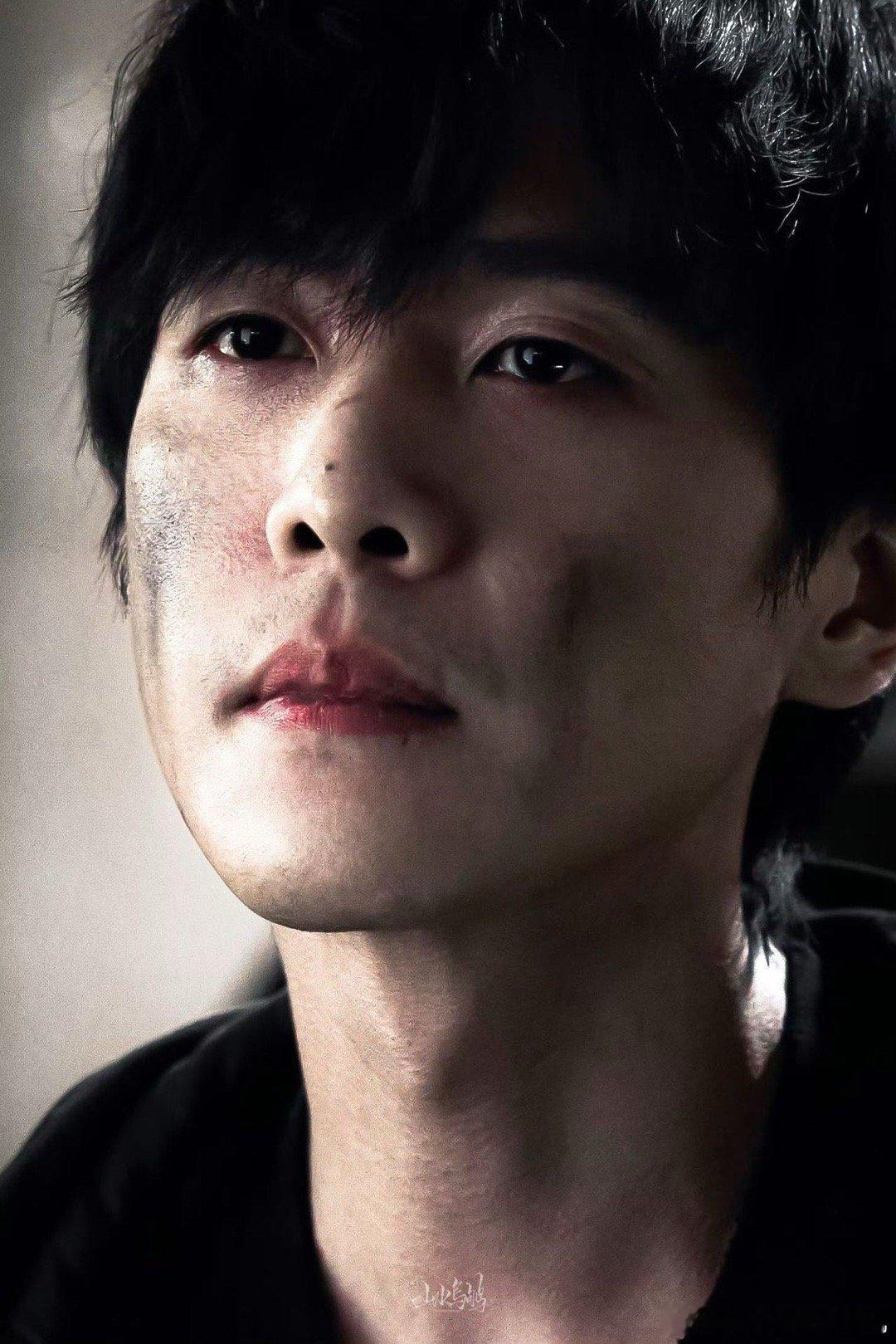 张若昀这段对我动用私刑 高风一句会痛隔着屏幕都扎心，张若昀无泪式破碎感表演太绝，