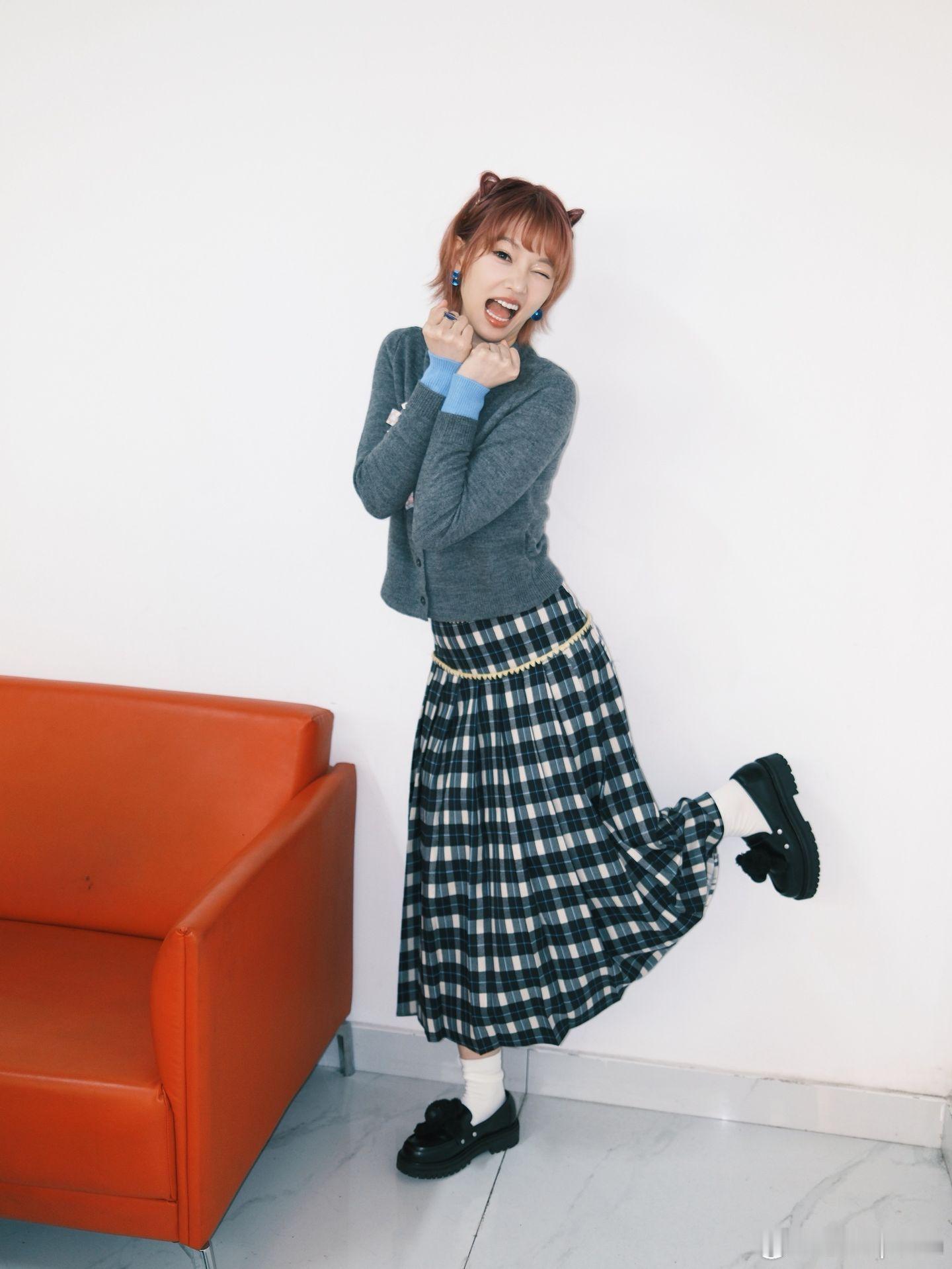 黄灿灿为防恶剪每天换发型这个黄灿灿有的是招对付恶剪，居然每天换发型，真的是太可爱