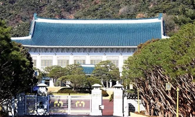 离谱又巧合到吓人，美国刚逼着韩国站队，要派兵掺和霍尔木兹海峡联合行动，韩国还在犹