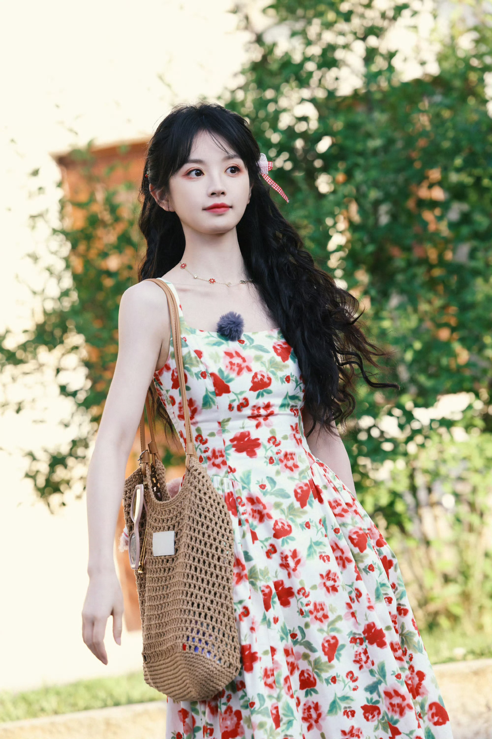 田曦薇吊带碎花裙田曦薇好美的城堡公主🌸🐰田曦薇城堡公主 ​​​
