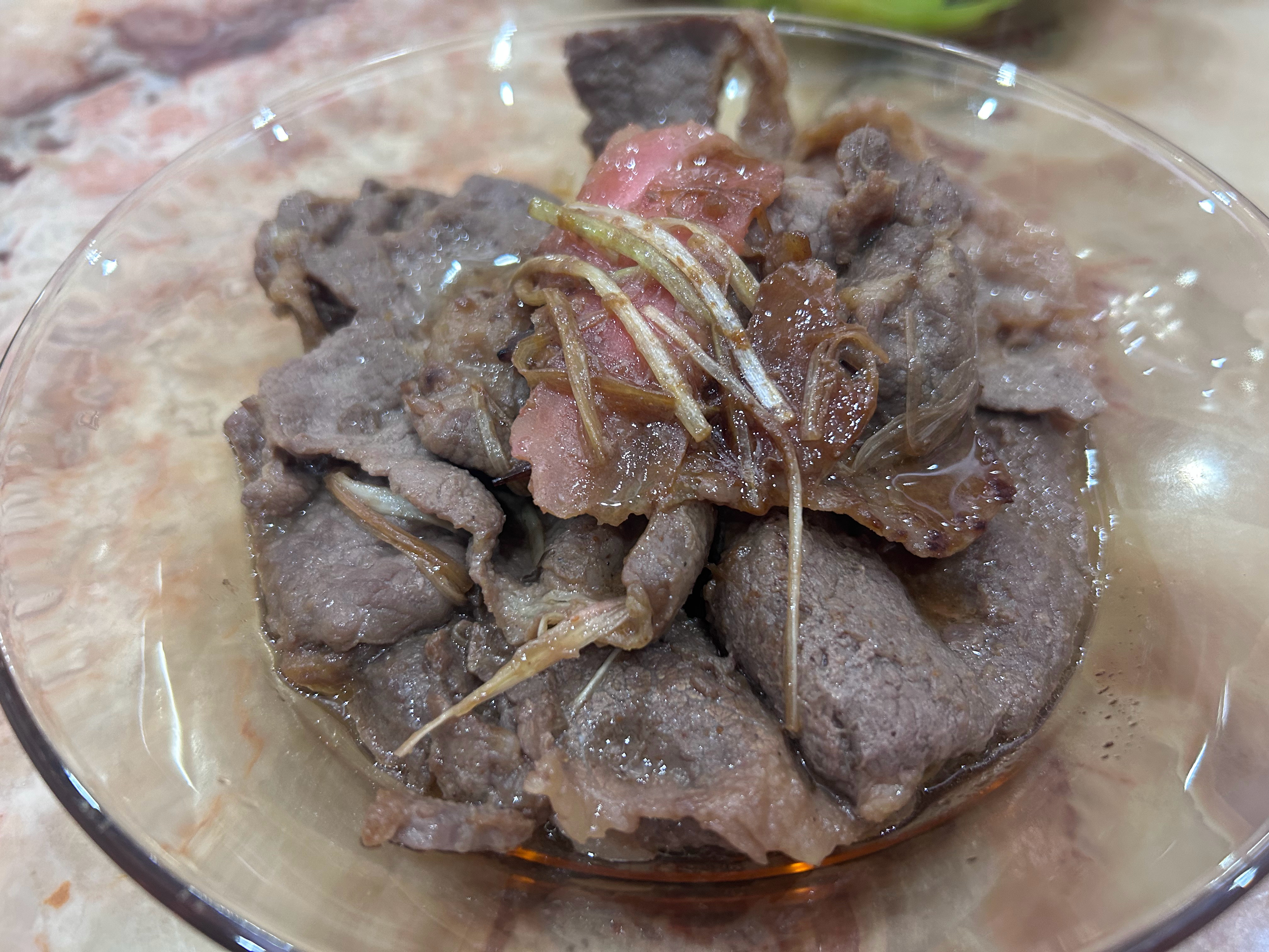 盒马这个半预制菜我和墩都觉得很好吃酱汁偏甜肉也嫩但诺不喜欢😐不过他不喜欢说明不