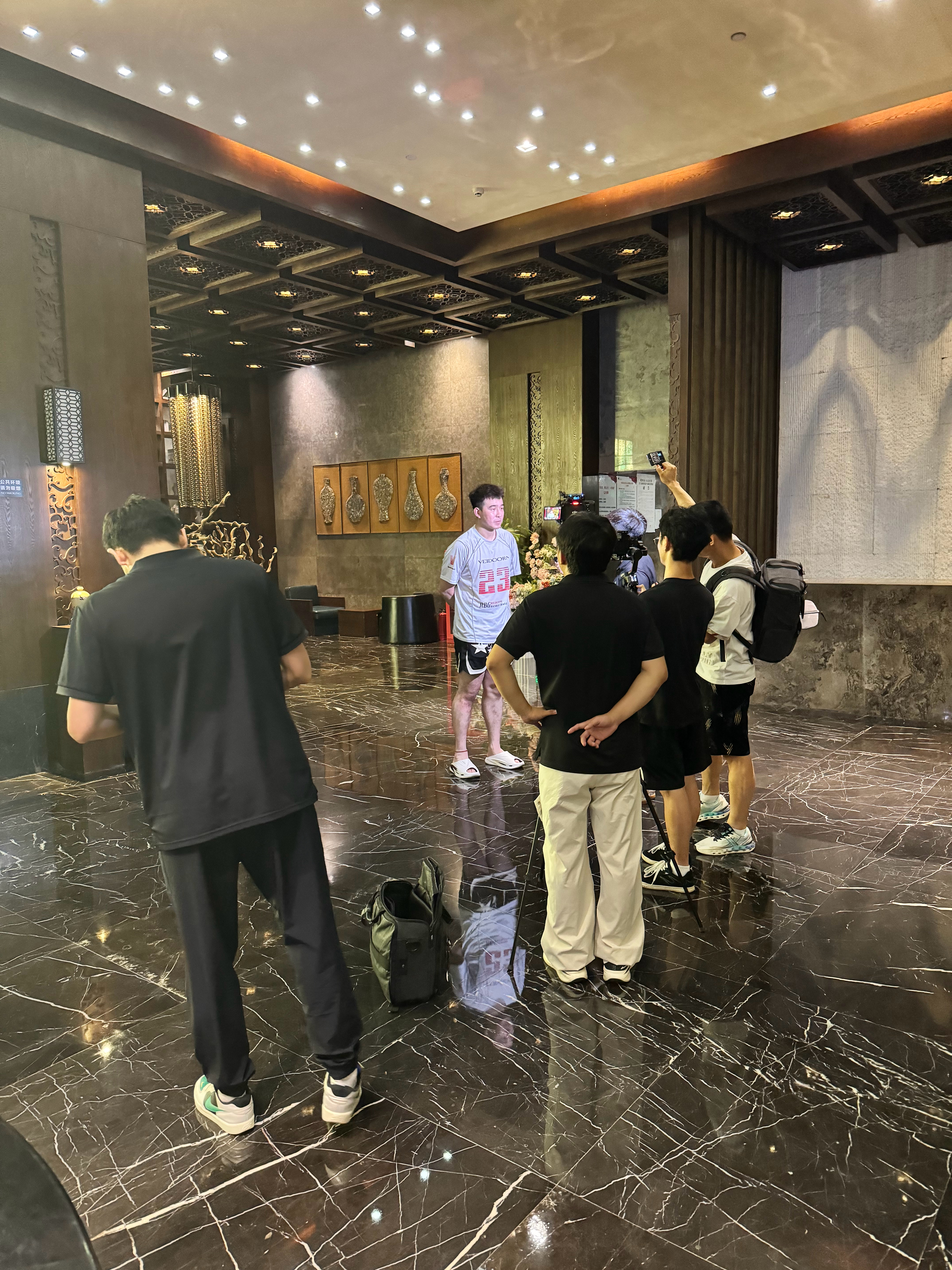 来赣州看NBL，刚好和客队住在同一家酒店了[打call] ​​​