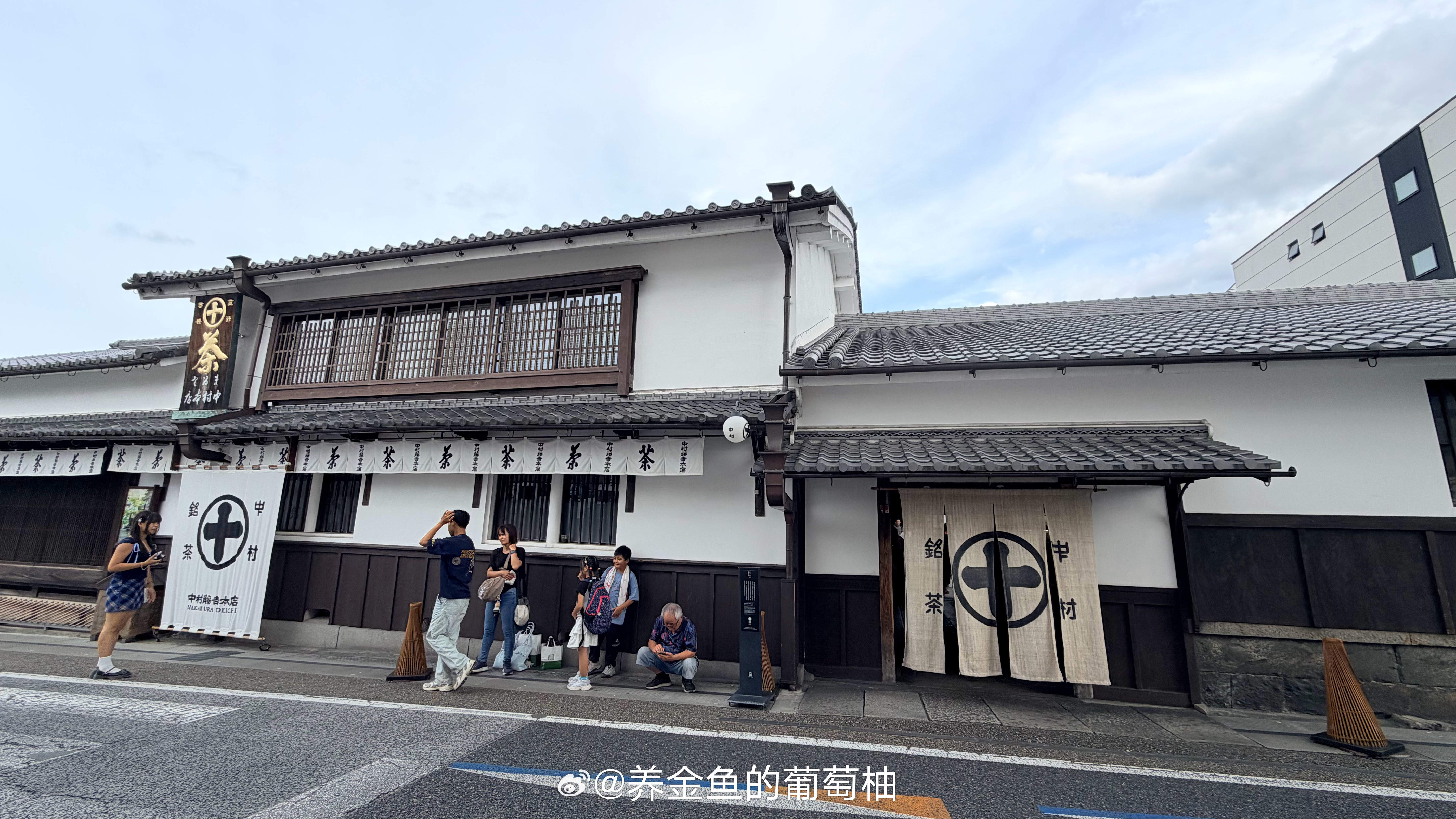 作为抹茶控怎么能不去宇治，中村藤吉总店取号后三个半小时才上桌，味道是真不错，幸好