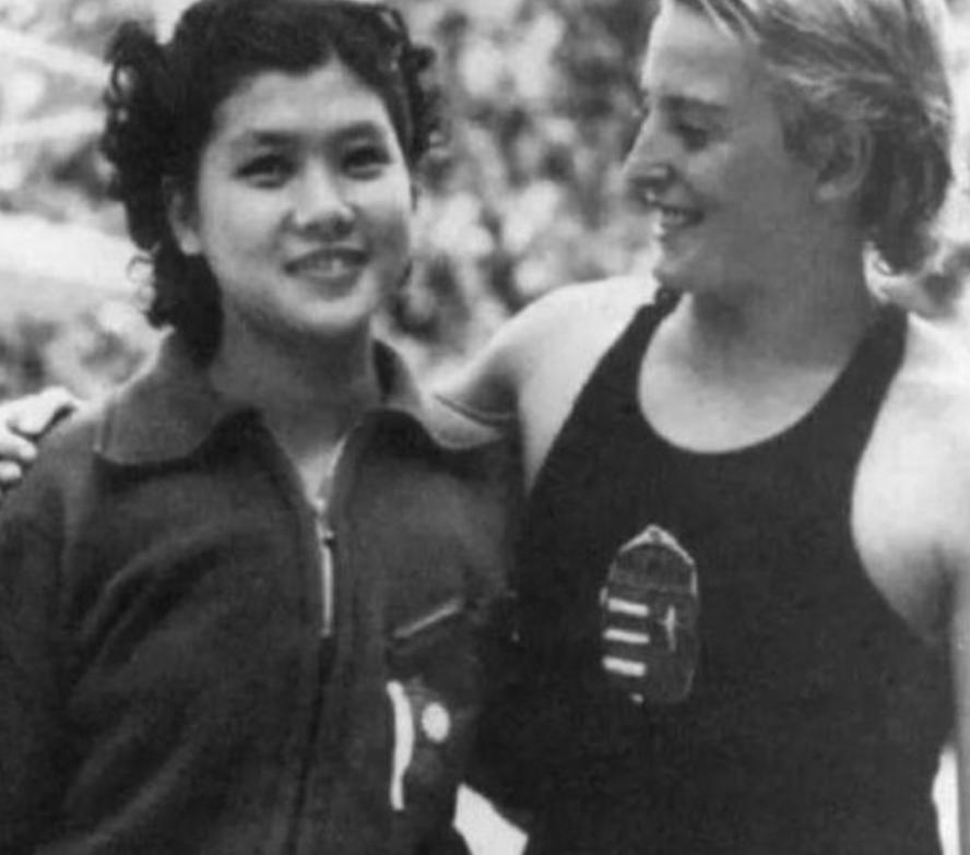 1938 年一个深夜，国民党师长范绍增用枪顶着一个女人的头说："马上离婚嫁给我！