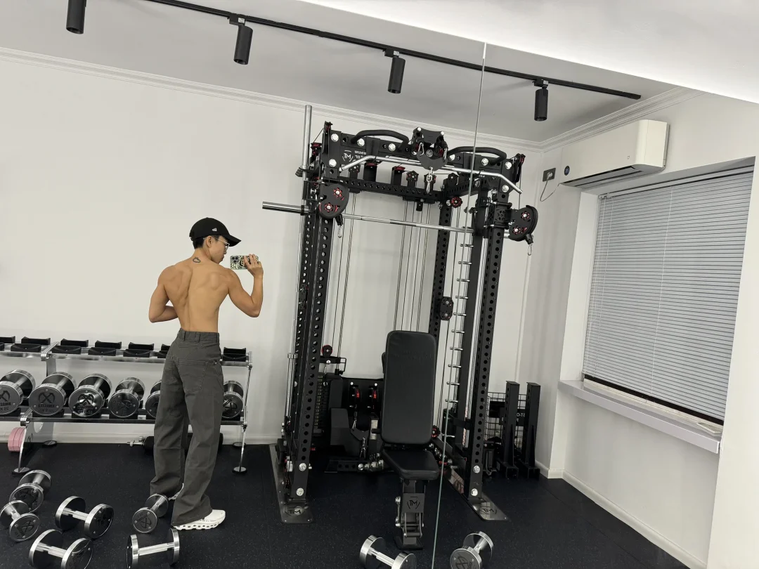 薄肌女生｜我自己的馆 我关门练