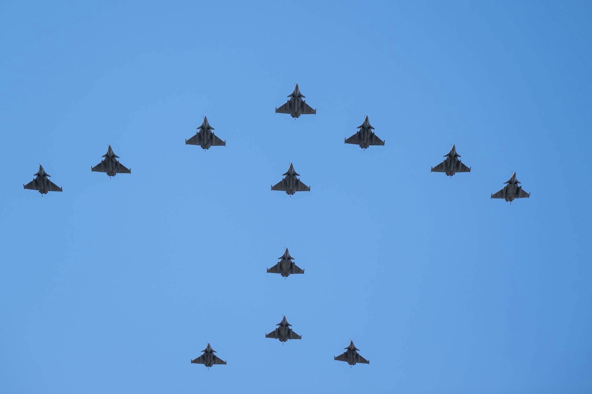 今日阵风 法国海空军阵风（阵风B和阵风M）彩排法国国庆日（7月14日巴士底日）空