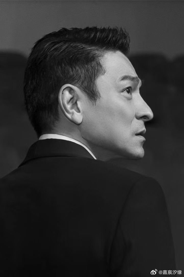 刘德华问网友想听什么刘德华将出席华为发布会不少人在猜测新机硬件配置，而我更期待刘