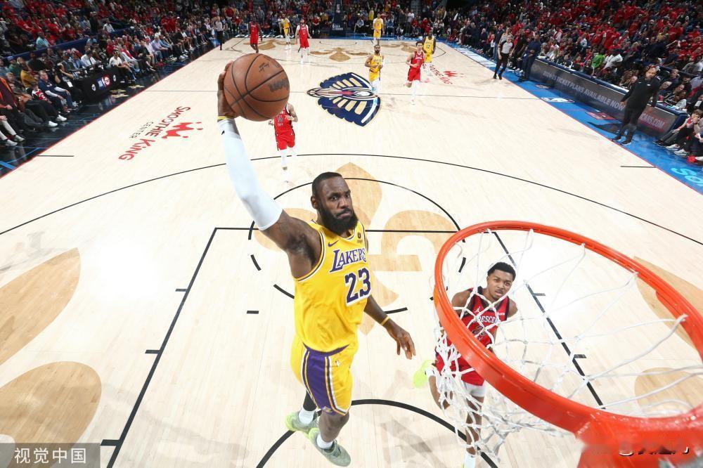 詹姆斯准三双锡安40+11 湖人擒鹈鹕晋级季后赛
北京时间4月17日，NBA附加