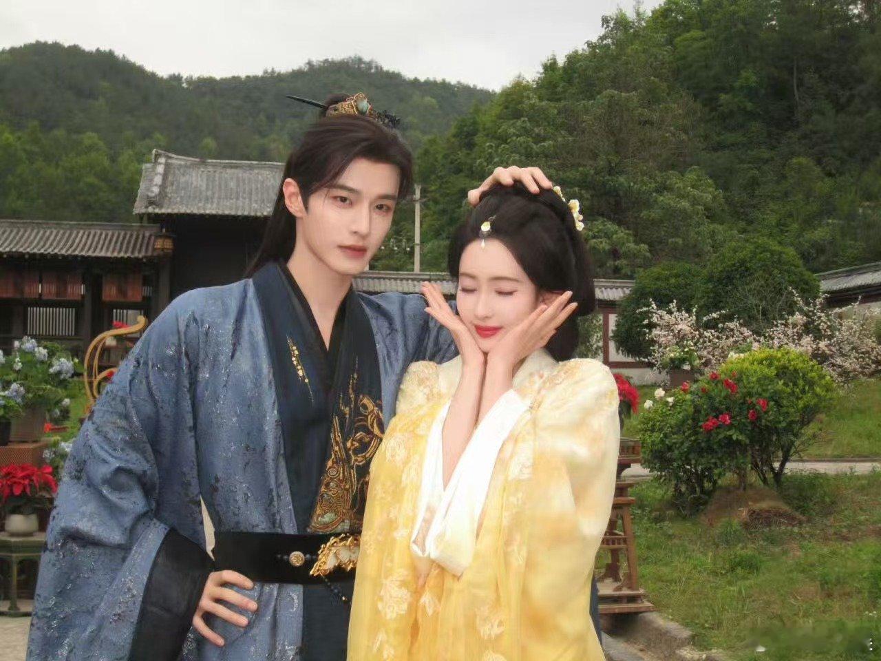 孟子义说何与是贼汉子孟子义晒何与合照 你好呀～“贼汉子” ​​​
