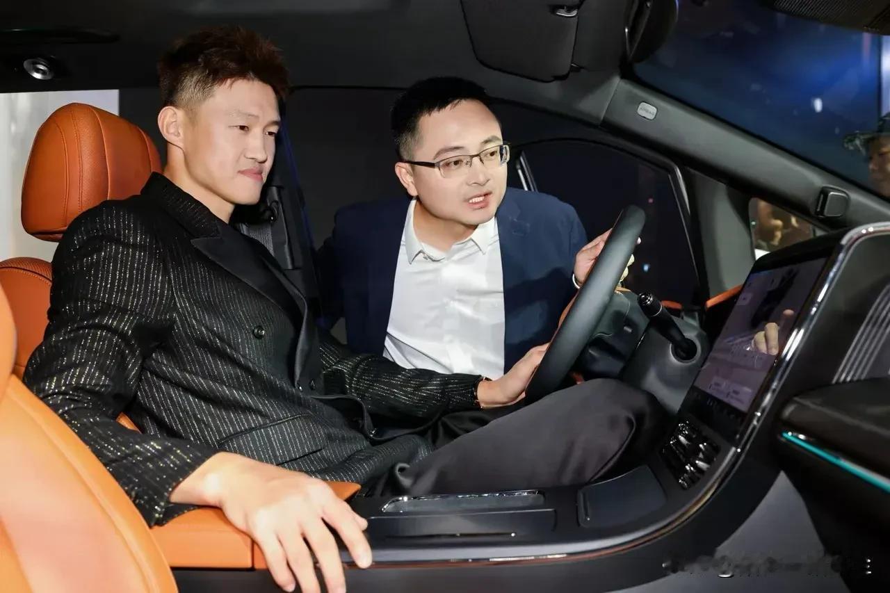 一觉醒来，传祺M8宗师，让老王白捡20000元。
 

前阵子，老王天天无精打采