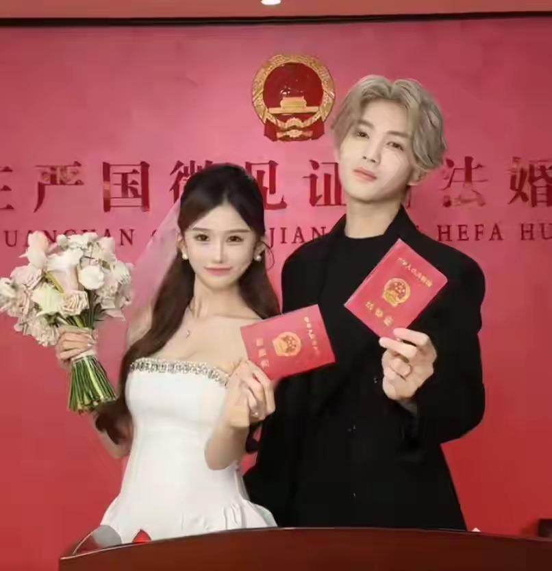 鹿哈领证好消息却闹成了笑话！
网友都在评论区吵翻了：
起这名是不是故意的？

昨