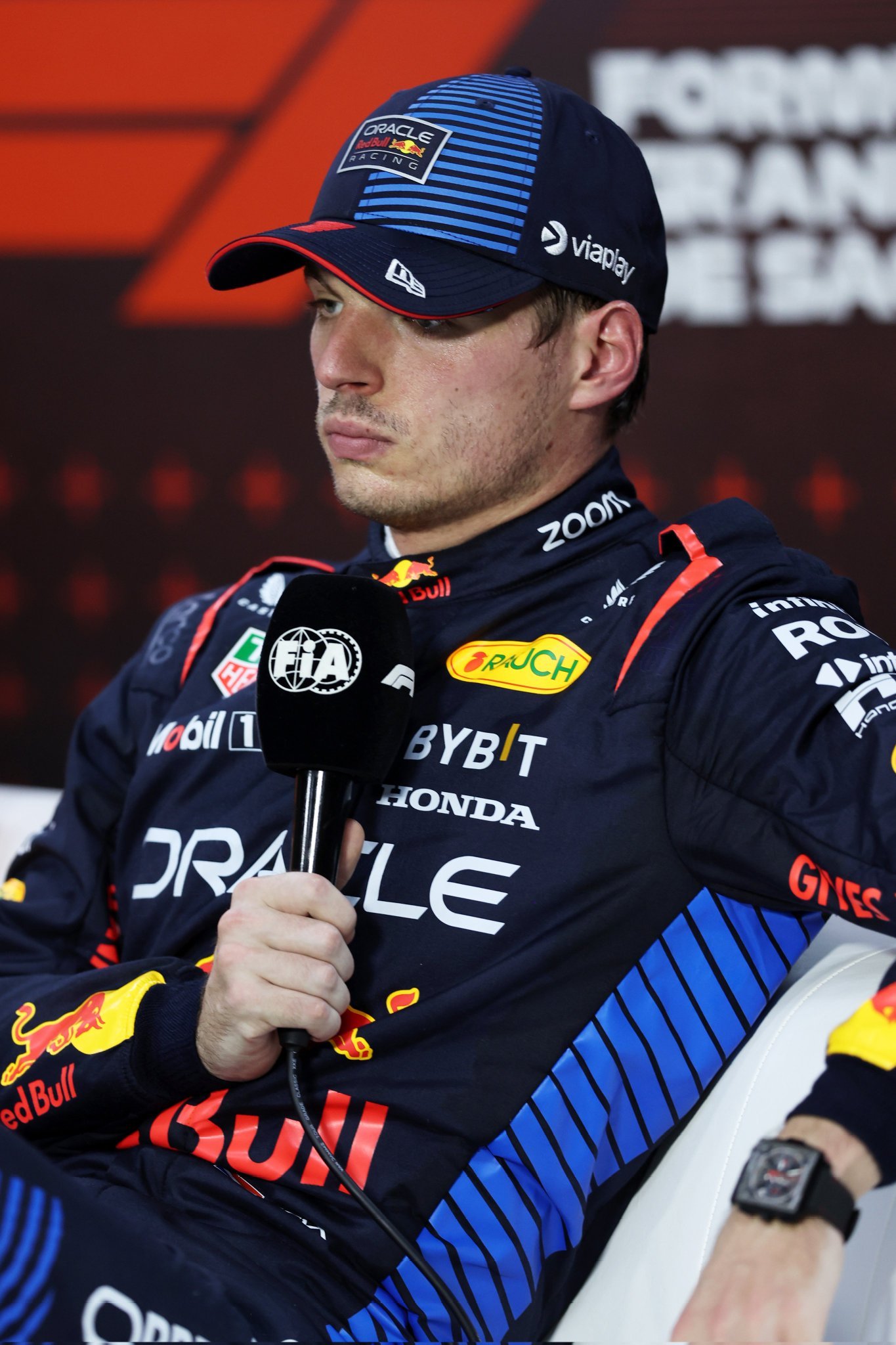 维斯塔潘由于VSC超速，被罚时5秒，冲刺赛成绩跌至第四位，勒克莱尔取得第三。#2