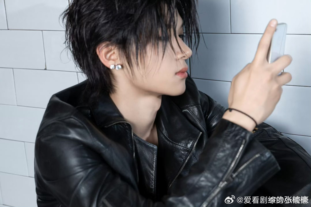 张峻豪想开演唱会tfboys是张峻豪的音乐启蒙 张峻豪想开演唱会 