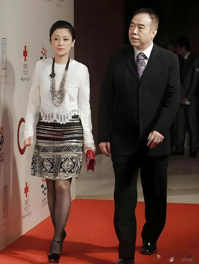 看到陈红，不得不感慨长得美是真能够当饭吃 