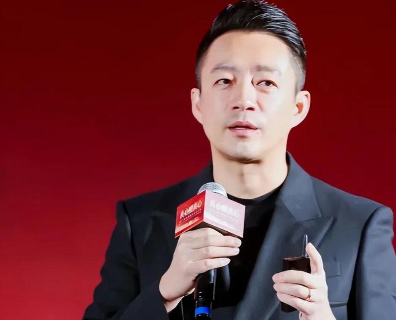 汪小菲刚放话告平台，账号秒没！
 
前脚叫嚣要起诉，后脚账号直接消失，汪小菲这波