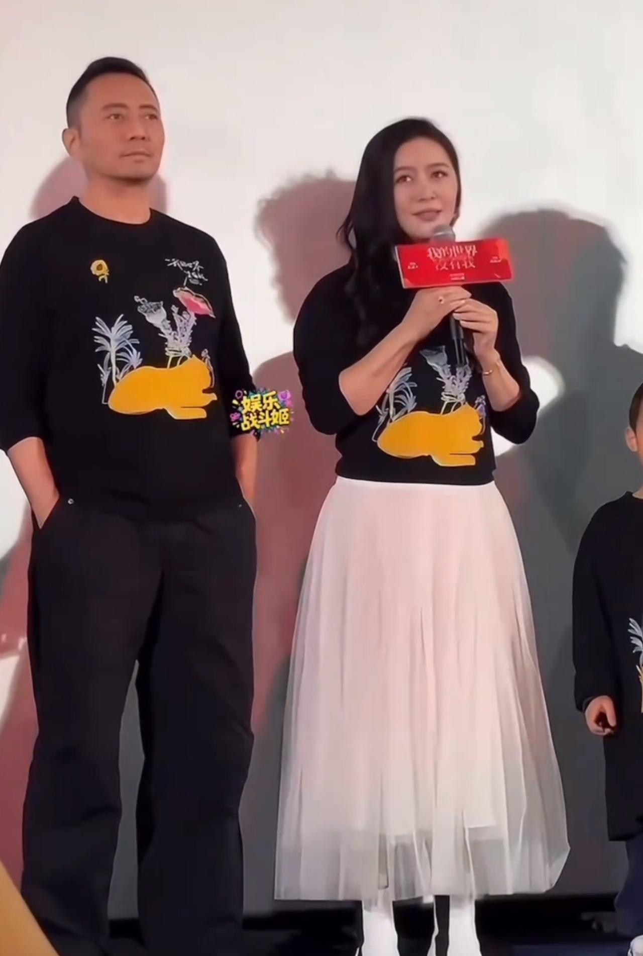 田海蓉50岁的年纪依旧保持着一个少女心，

在参加自导自演的电影“我的世界没有我