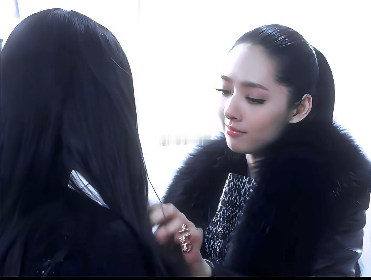 郭碧婷说生二胎对身体损伤很大当时南湘这个高马尾一出来我眼睛就看直了， 精致的洋娃