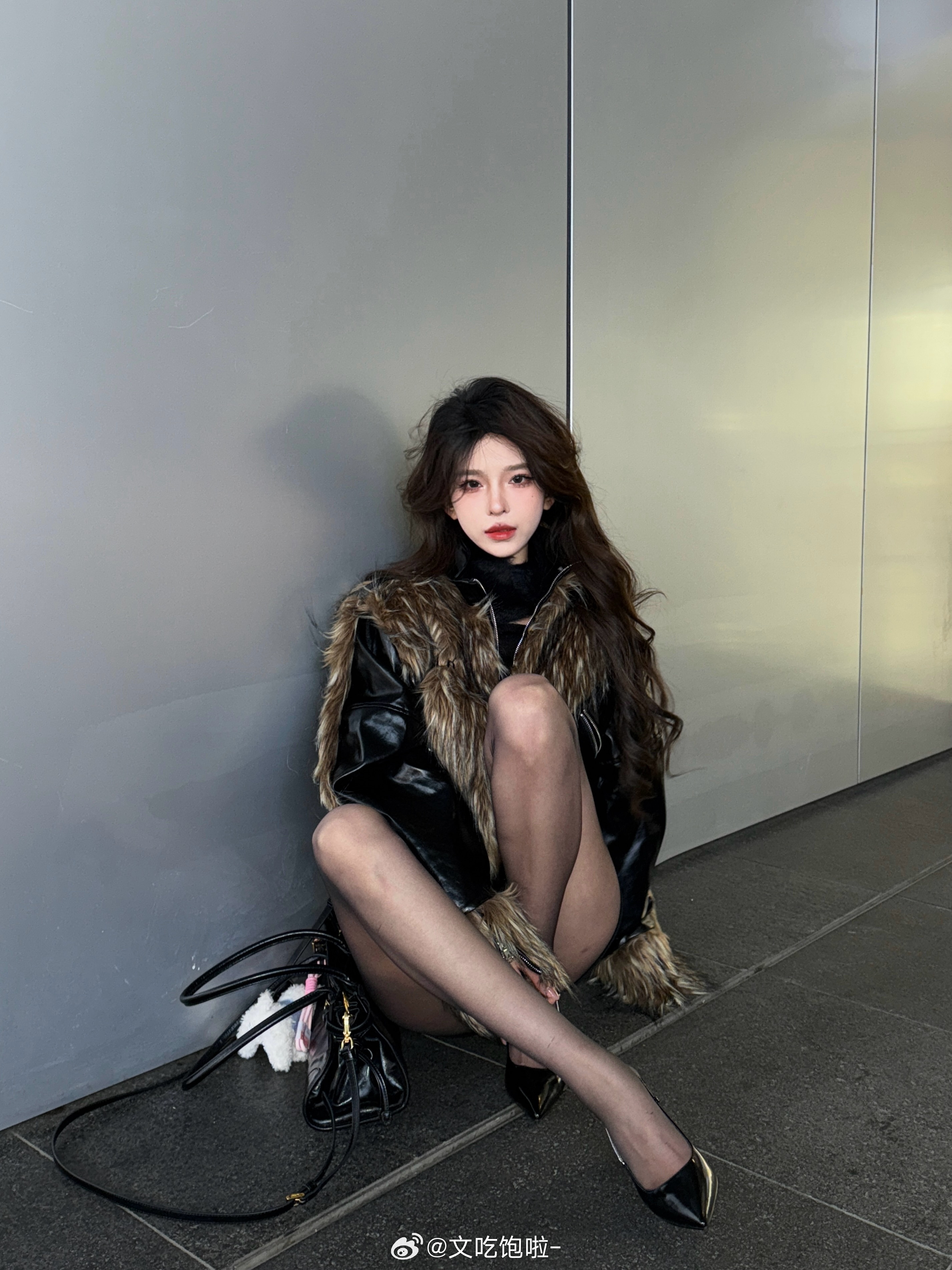 👠夜刀神狗抖音达人 