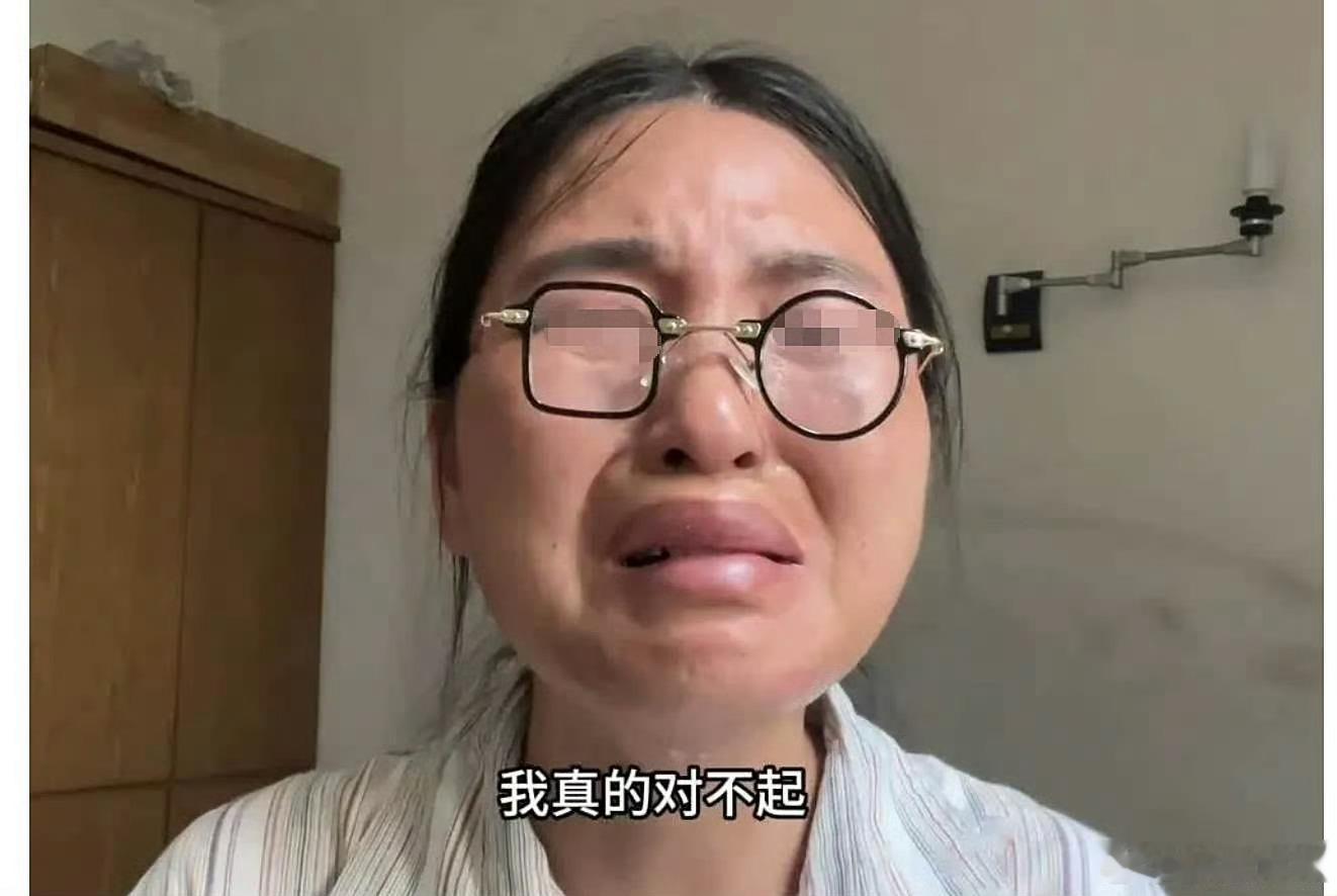 玩山姆托举梗一边道歉一边带货上午哭诉被网暴，晚上带货上链接。从流量乱象的角度来看