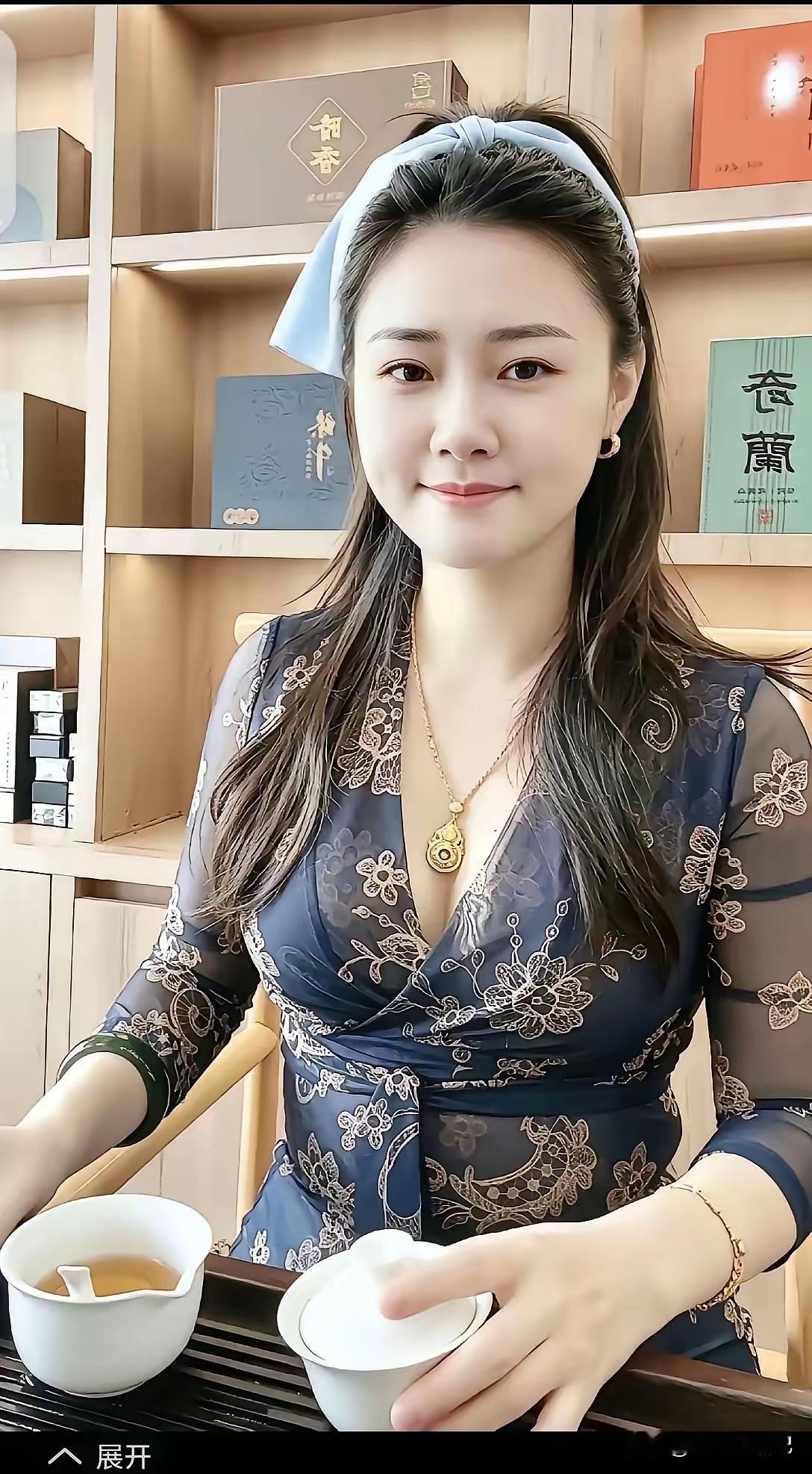 找个理想的女人做老婆真的很重要。
       男人奋斗的世界里就是两件事：钱和