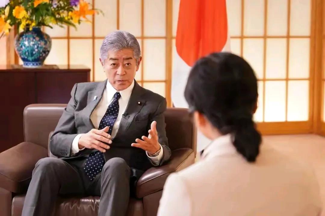 近期，日本外相岩屋毅在北京与王毅会谈时称，日方在历史问题上遵循“村山谈话”立场，