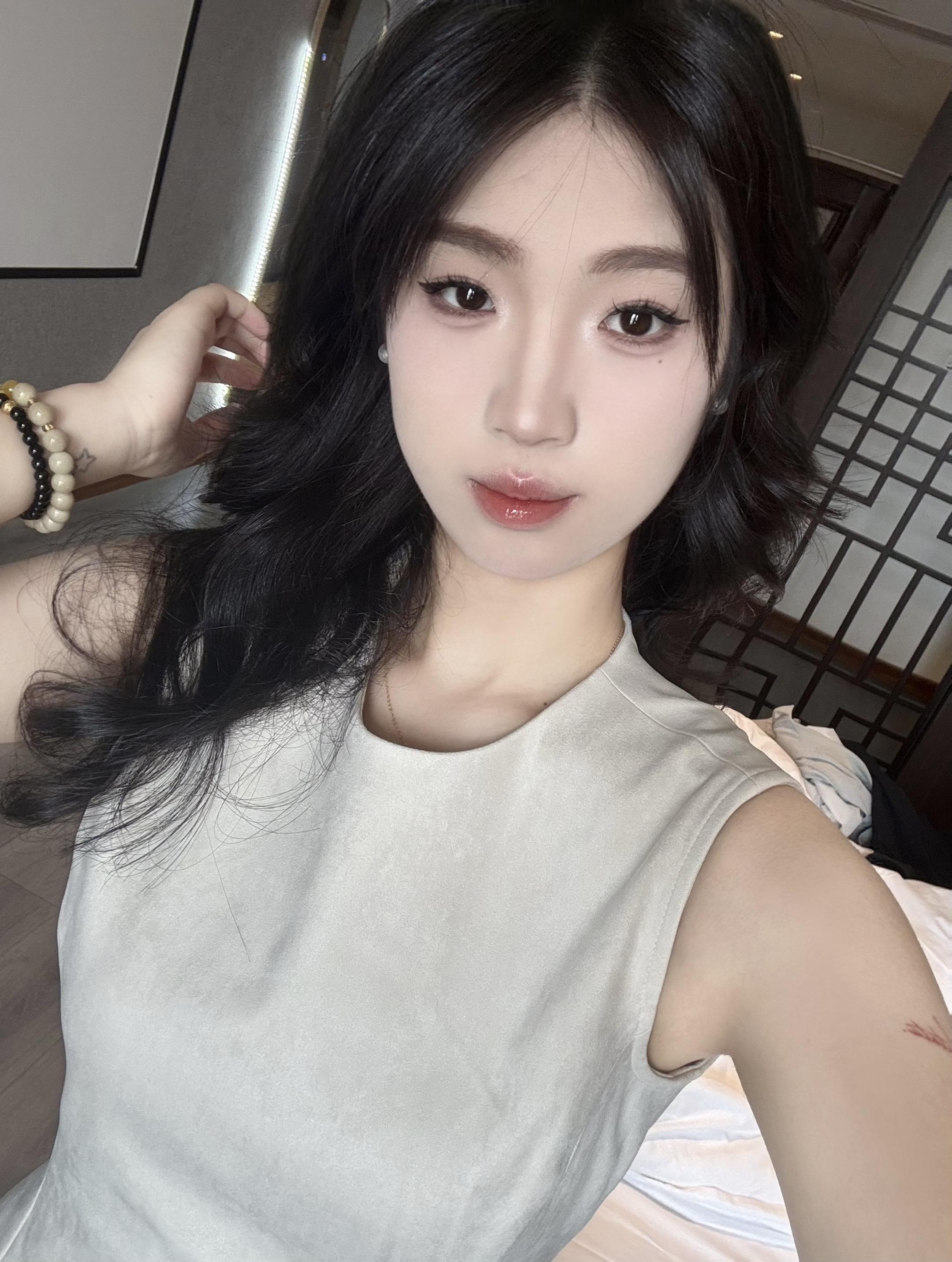 每天和0个异性产生感情纠葛  但仍坚持发伤感文案