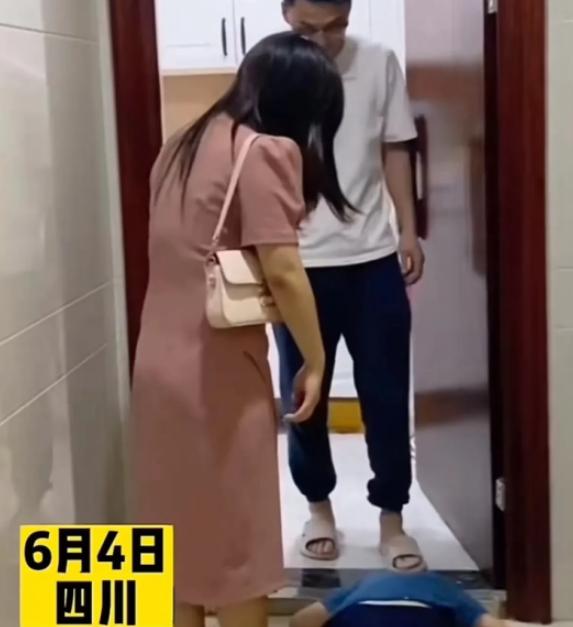 2023年四川，一男子救了一名落水的孩子，第二天孩子妈妈就带着10000元登门致