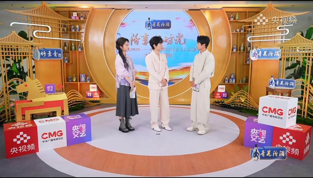 陈楚生央视晚会前接受了央视采访！
假如人生底色为荒芜，我们要如何琢磨为其境。
他