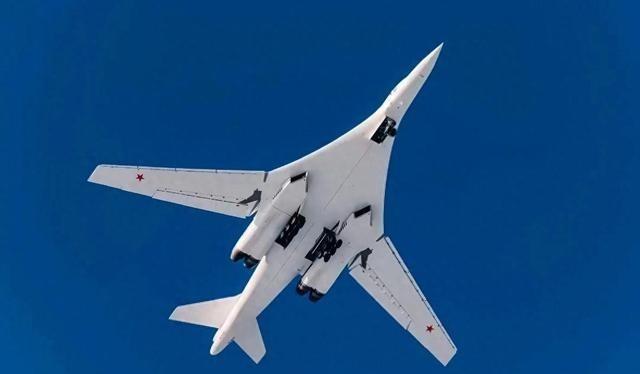 中国用了20年，才把乌克兰军工技术给吃透了，军事因此突飞猛进，可唯独留下了一大遗