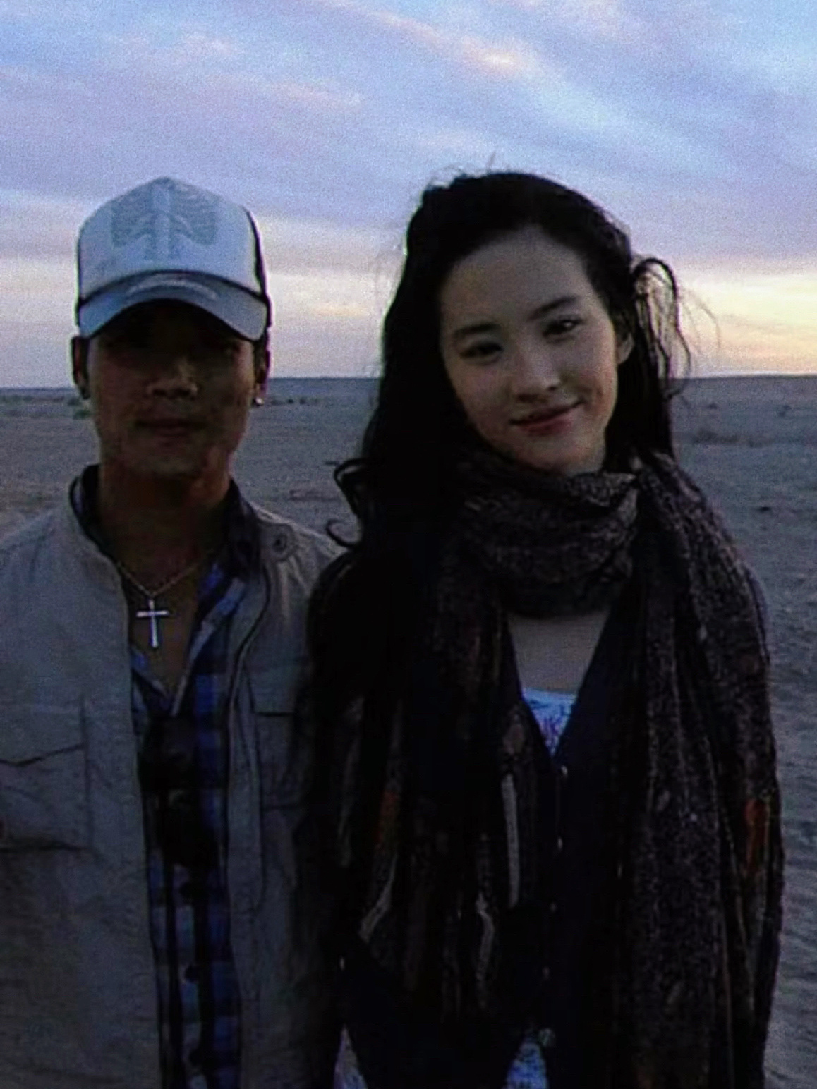 好像那是一个秋天 夕阳西下 