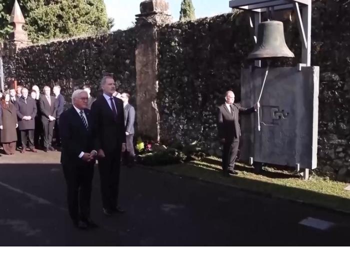 近日，德国总统和总理相继承认二战时对欧洲各国造成的伤害承担历史责任。
这和日本形