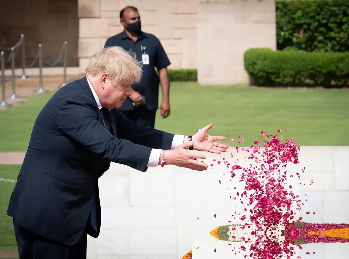 说实话，听到这位英国前首相最近的这番高论，真让人忍不住想摇摇头。他公开宣称，想要