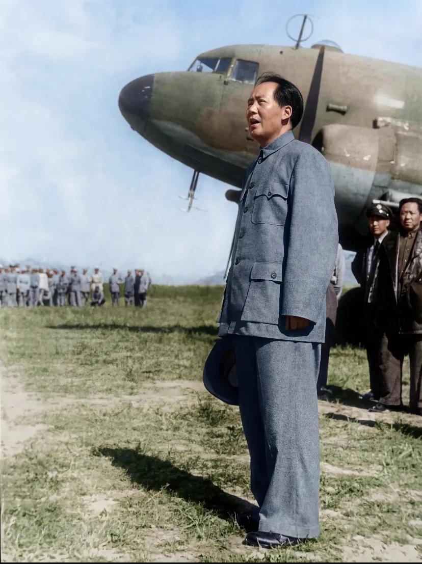 普京2001年访华时的公开评价毛主席：“毛泽东主席是为中国人民建立了丰功伟绩的伟